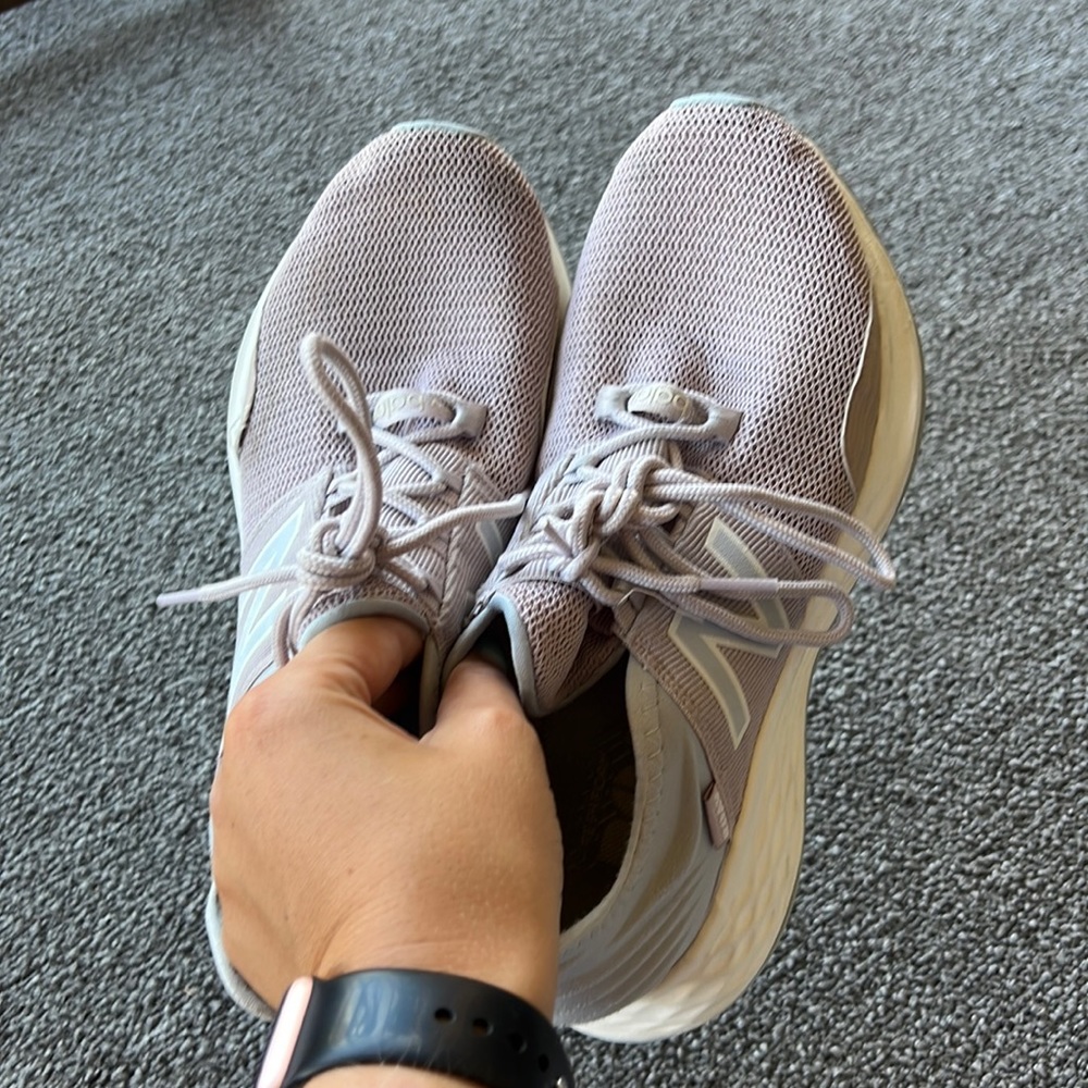 New balance size 8 tennis shoes
